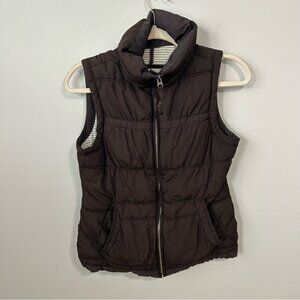 American Eagle Outfitters Chocolate Brown Quilted Puffer Vest Women’s Size Small